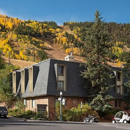 Chateau Chaumont Unit 9, Second-Floor Corner Condominium With Prime Location In Aspen-2